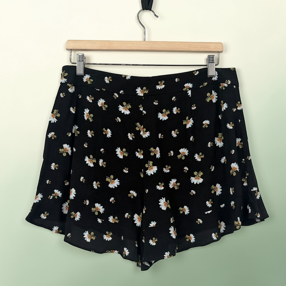 LOFT Black Floral Skort Shorts